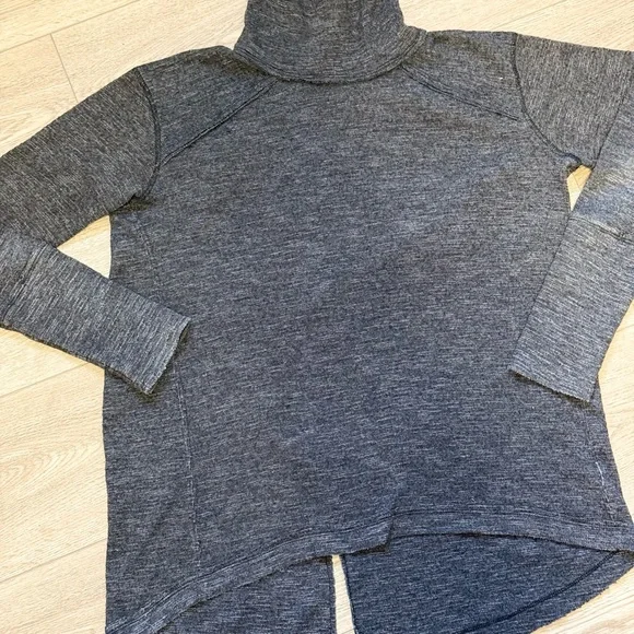 Free People - We The Free Split Back Turtleneck Cowl Neck Flyaway Back Top Sz.S - Picture 2 of 8